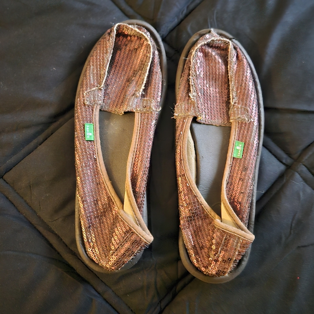 Bronze sequin sanuk